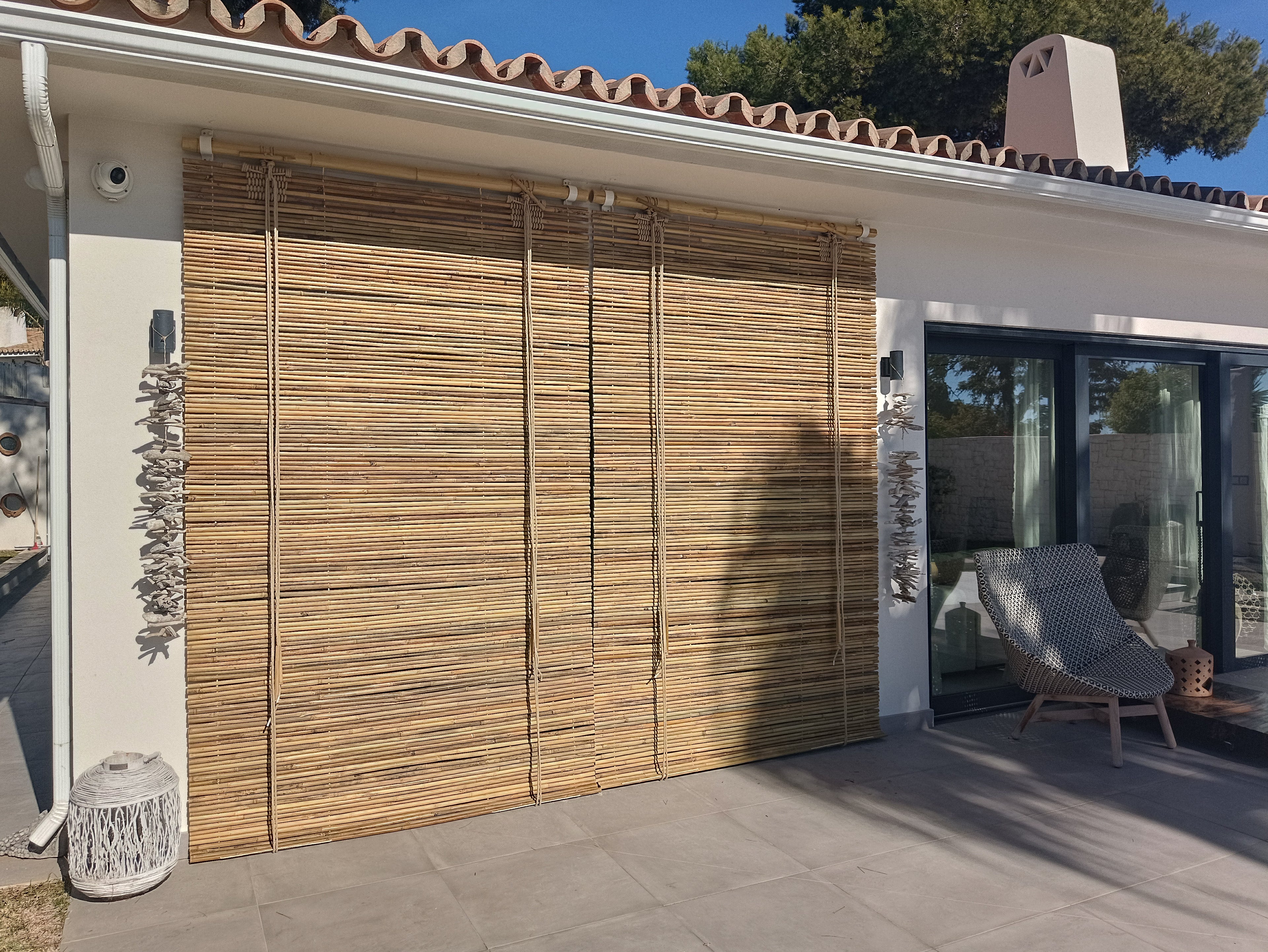 La Julietta - Bamboo roller blinds