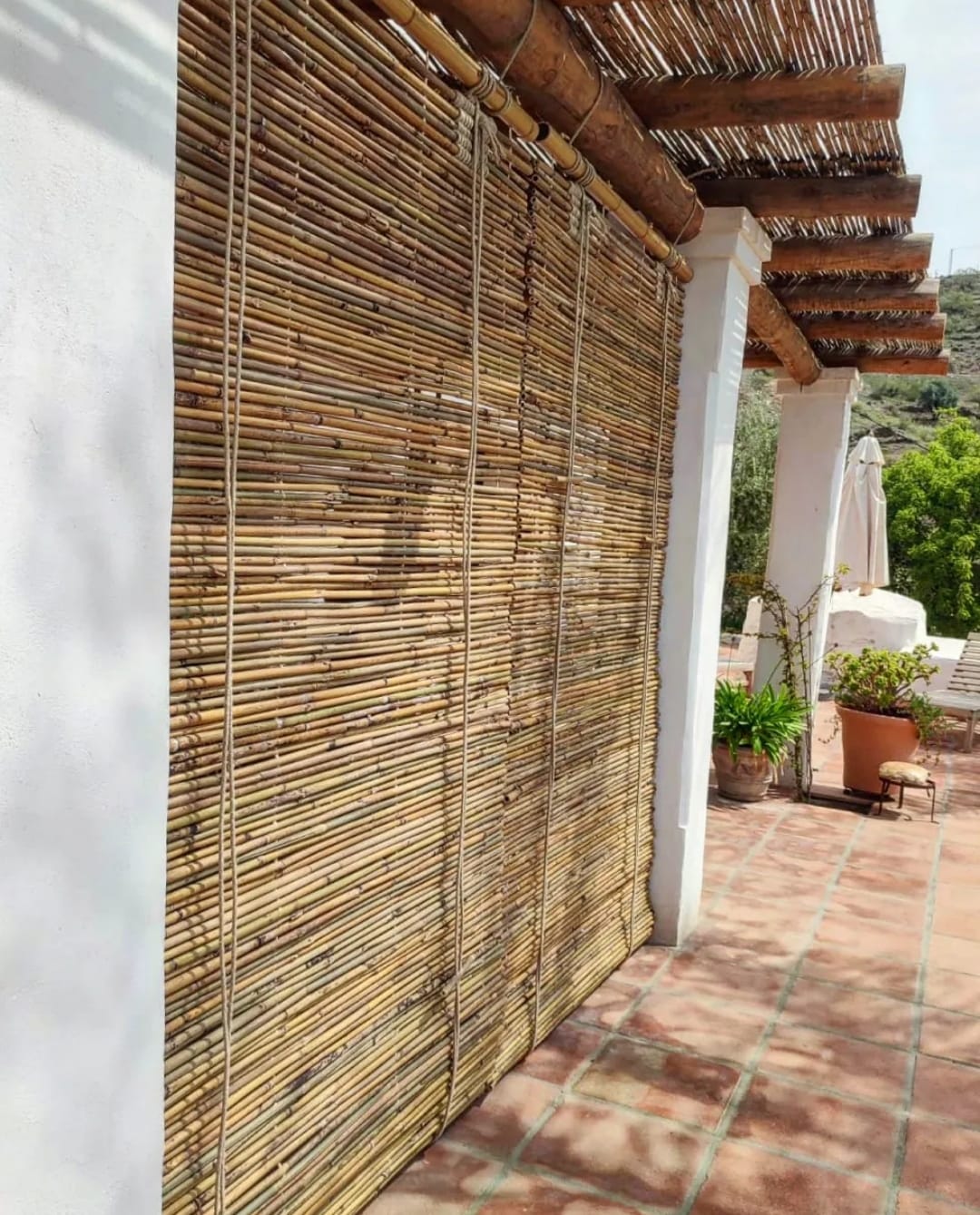 La Julietta - Bamboo roller blinds