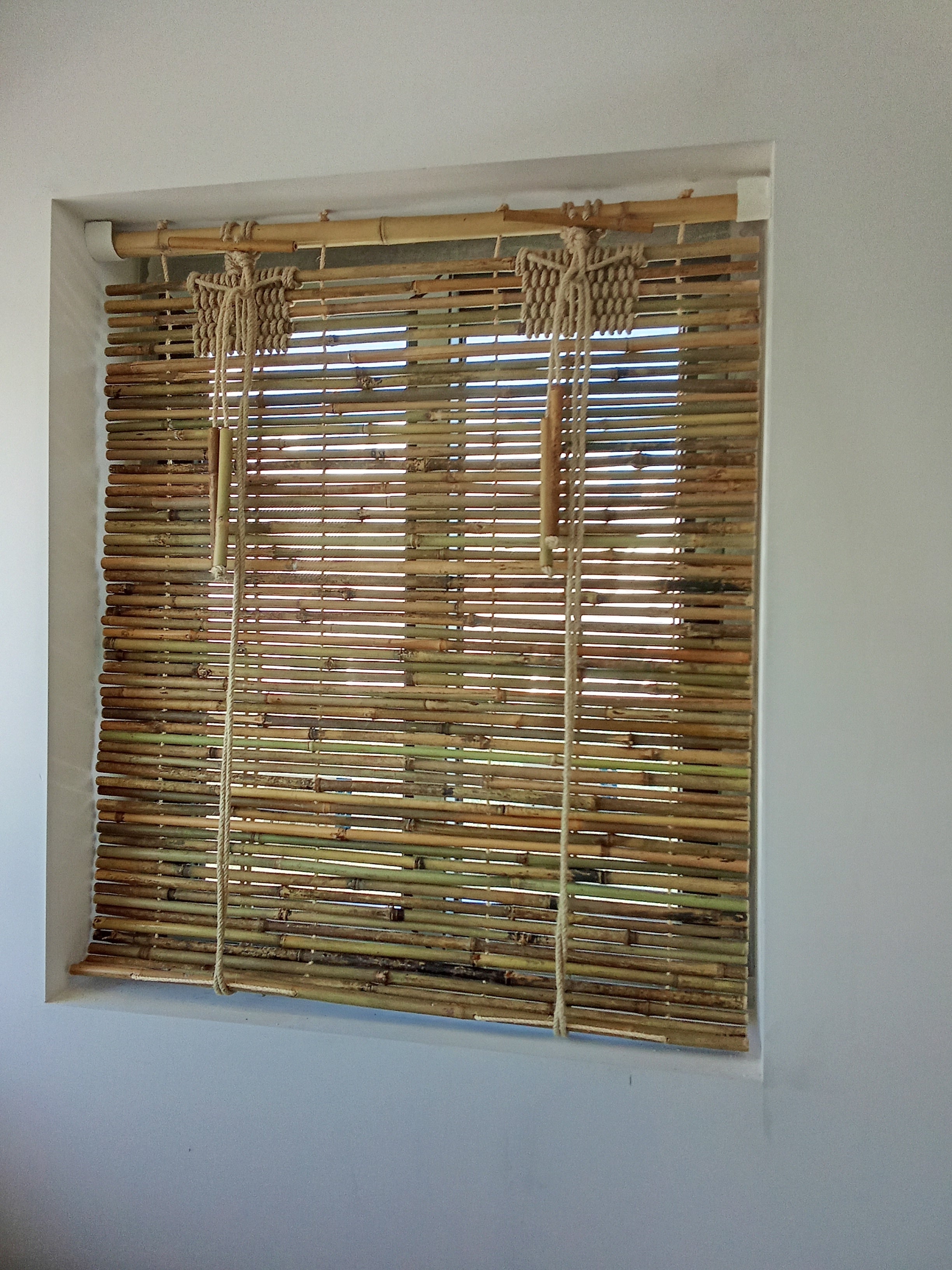 La Julietta - Bamboo roller blinds
